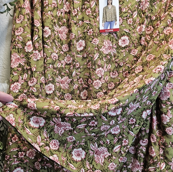 Jessica Simpson XL olive and pink blouse - Picture 4 of 4